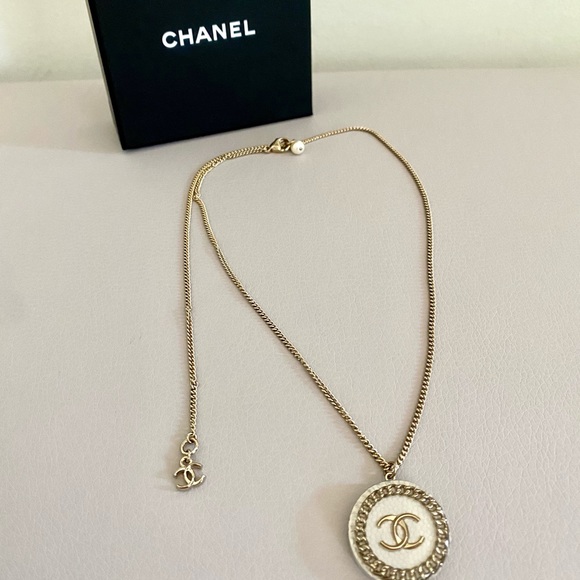 CHANEL Jewelry - Authentic Chanel necklace, never been used